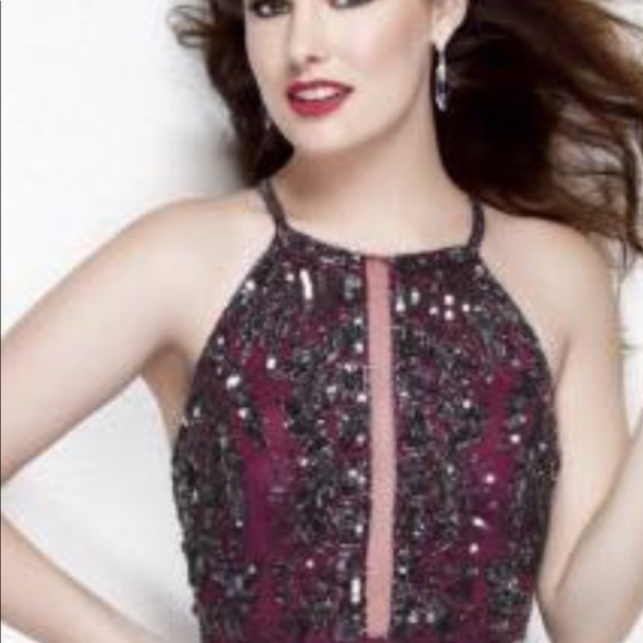 Dress - Picture 2 of 3